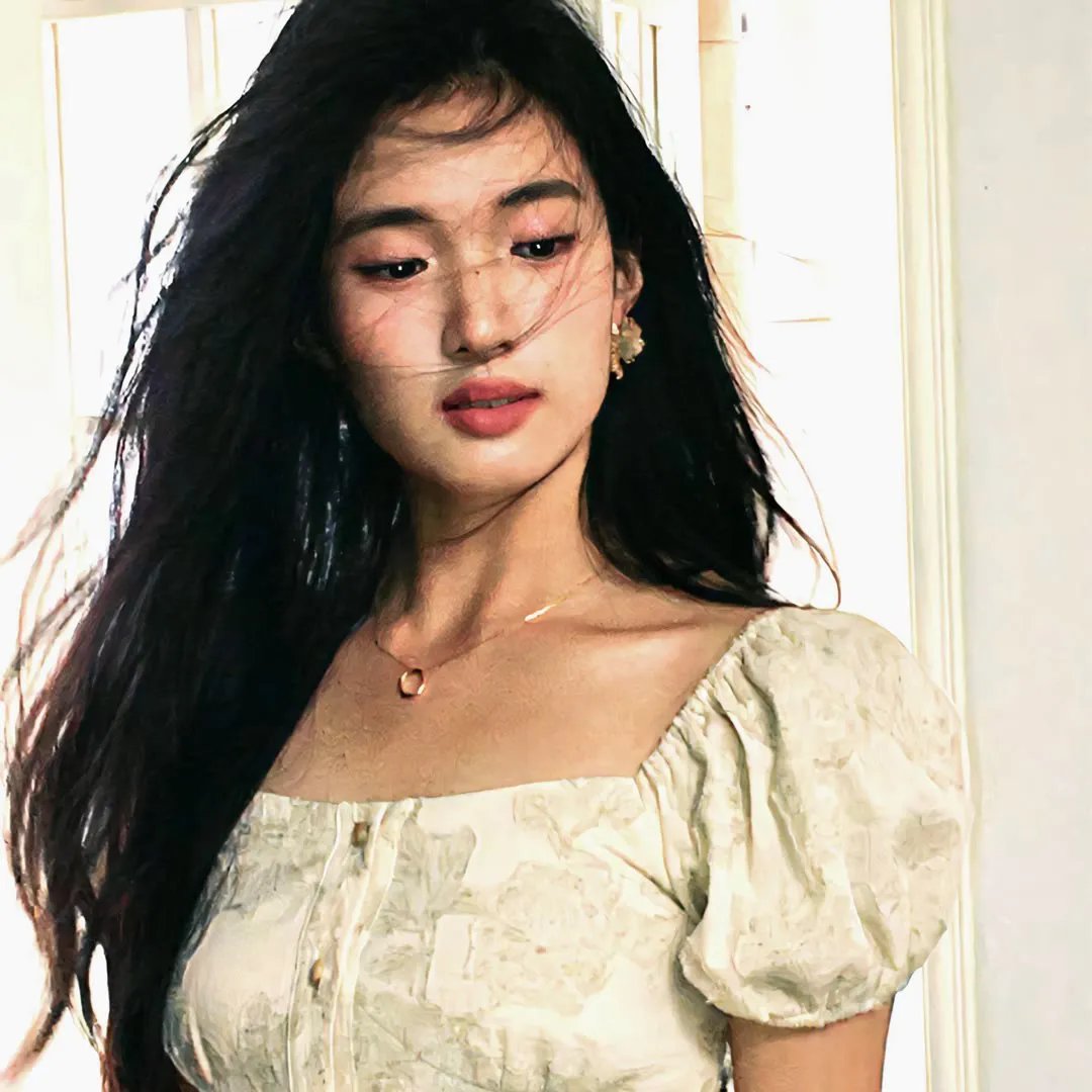 橙色女孩